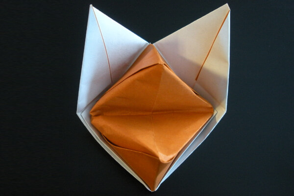完成したキツネの折り紙